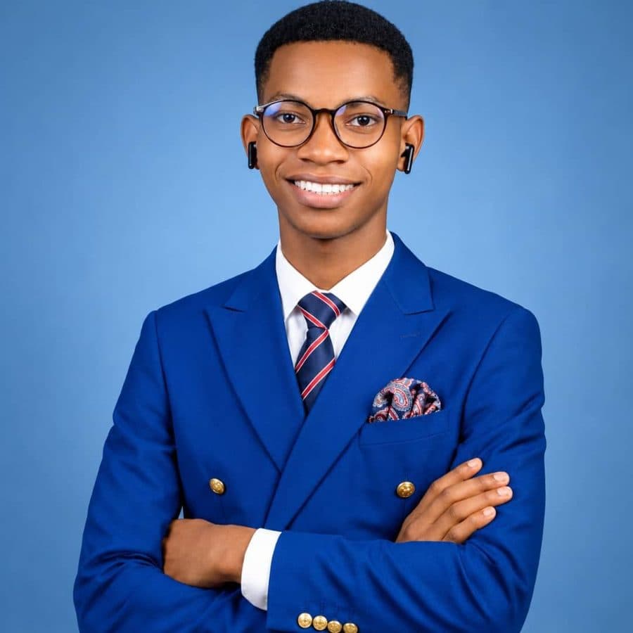 Coach Samuel Robson, instructor of the Smartway Affiliate Marketing Course